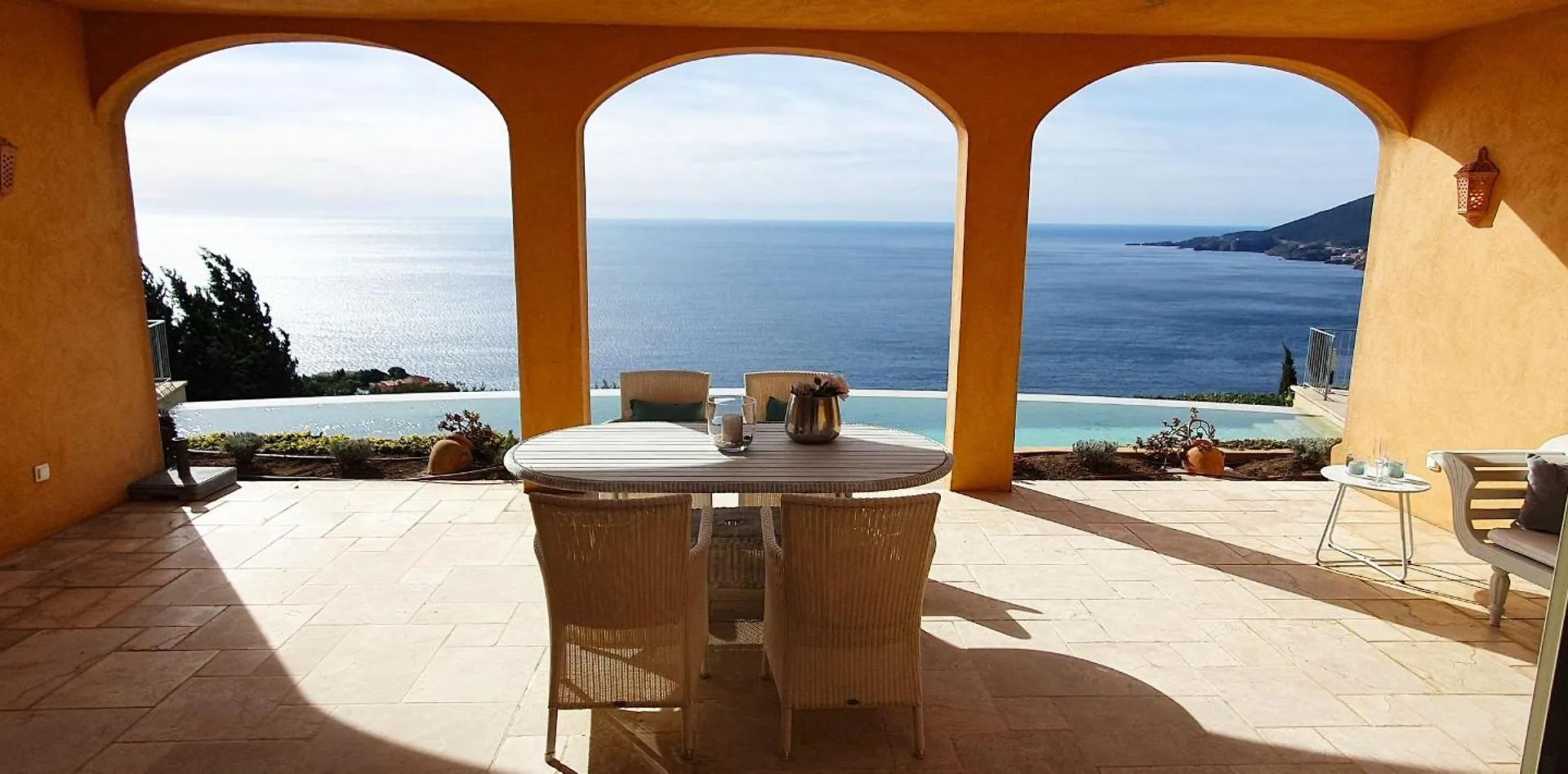 Дом отдыха Charmante Luxusvilla Vue De Reve, Aussergewoehnlich Grosser Pool, Meerblick Теуль-сюр-Мер Франция