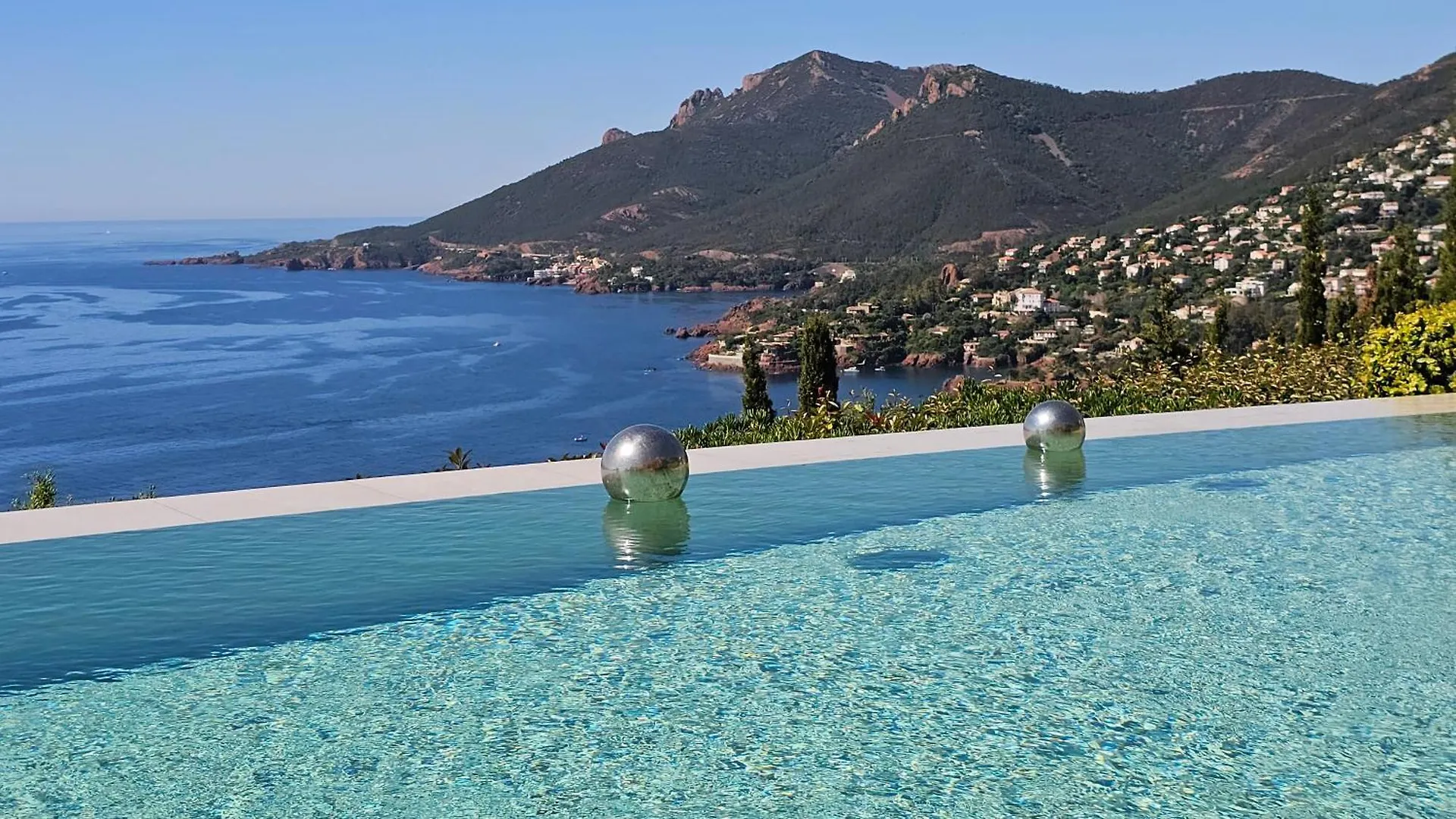 Дом отдыха Charmante Luxusvilla Vue De Reve, Aussergewoehnlich Grosser Pool, Meerblick Теуль-сюр-Мер Франция