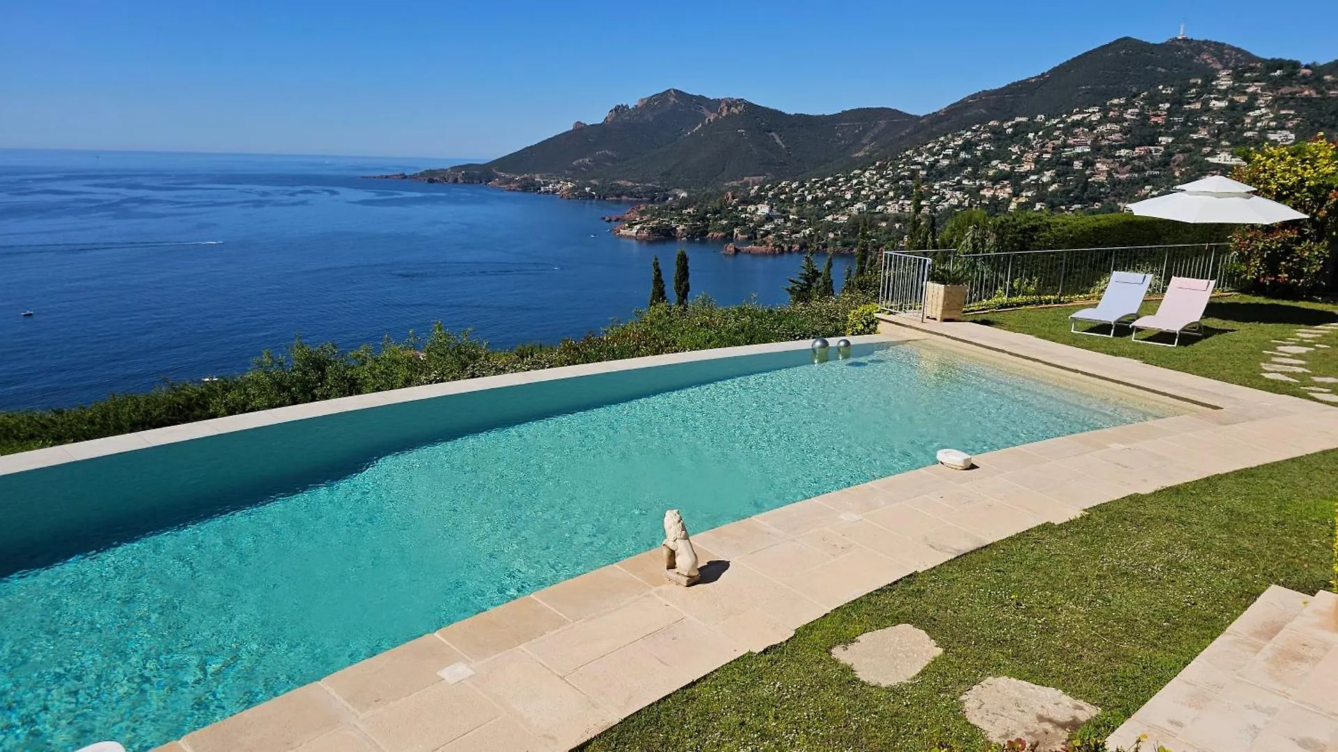 Charmante Luxusvilla Vue De Reve, Aussergewoehnlich Grosser Pool, Meerblick Теуль-сюр-Мер Дом отдыха